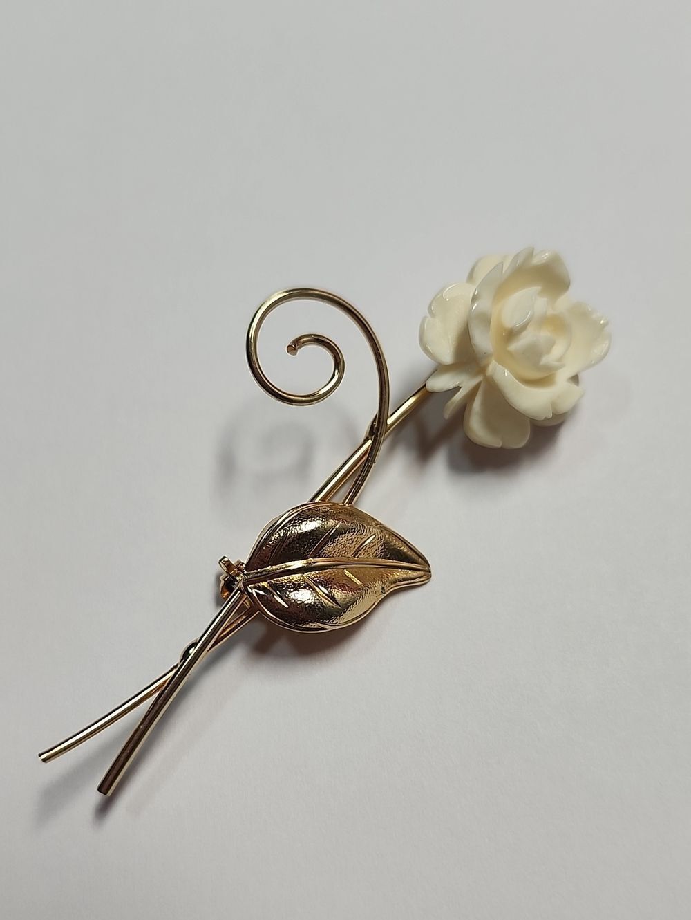 Gold-Tone Rose Brooch with Cream Flower